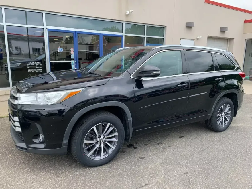 2018 Toyota Highlander SE XLE photo 1
