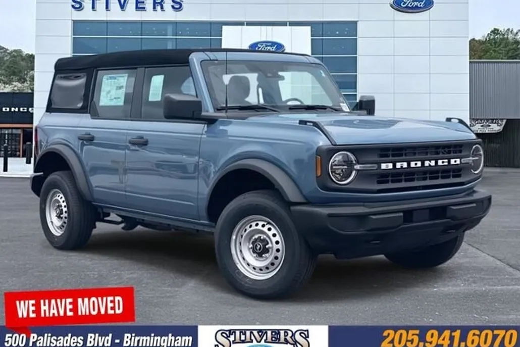 2025 Ford Bronco Base photo 1