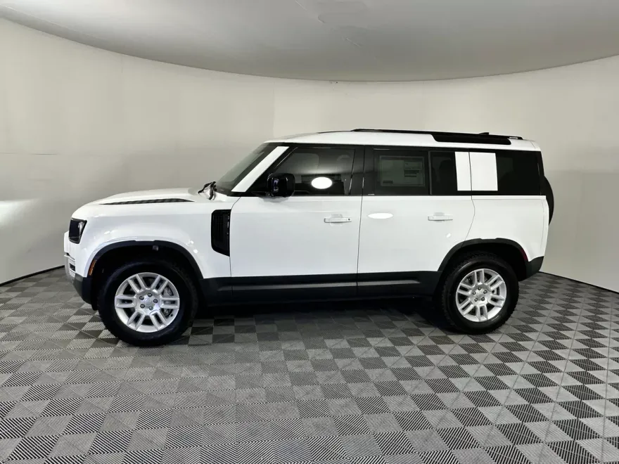 2025 Land Rover Defender S photo 1