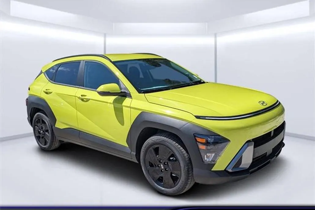 2025 Hyundai Kona SEL photo 1