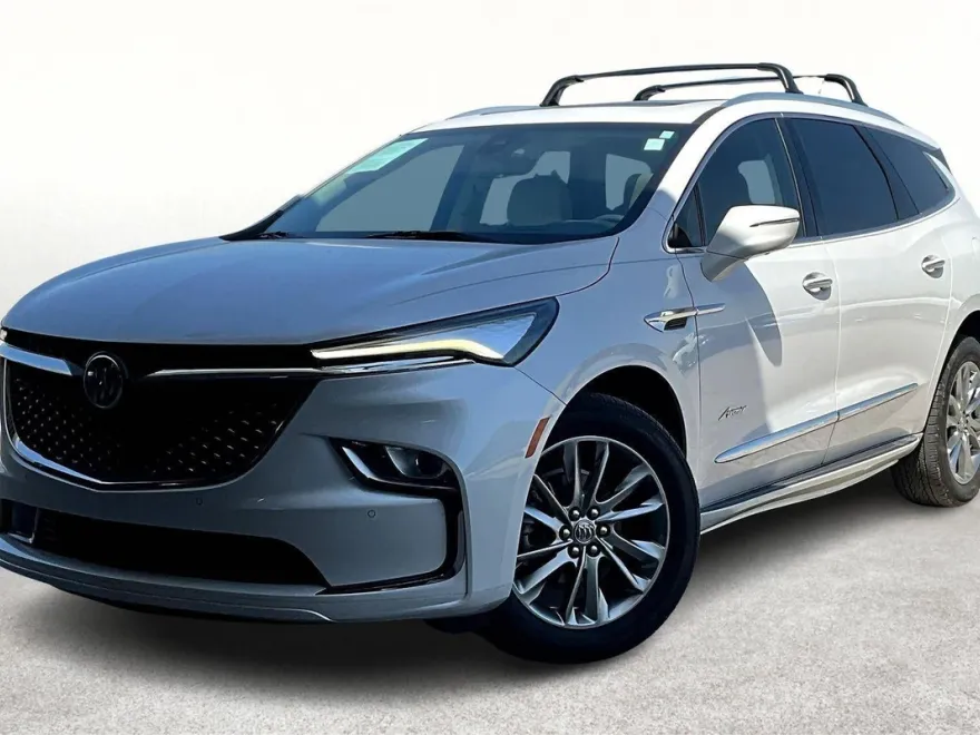 2023 Buick Enclave Avenir photo 1