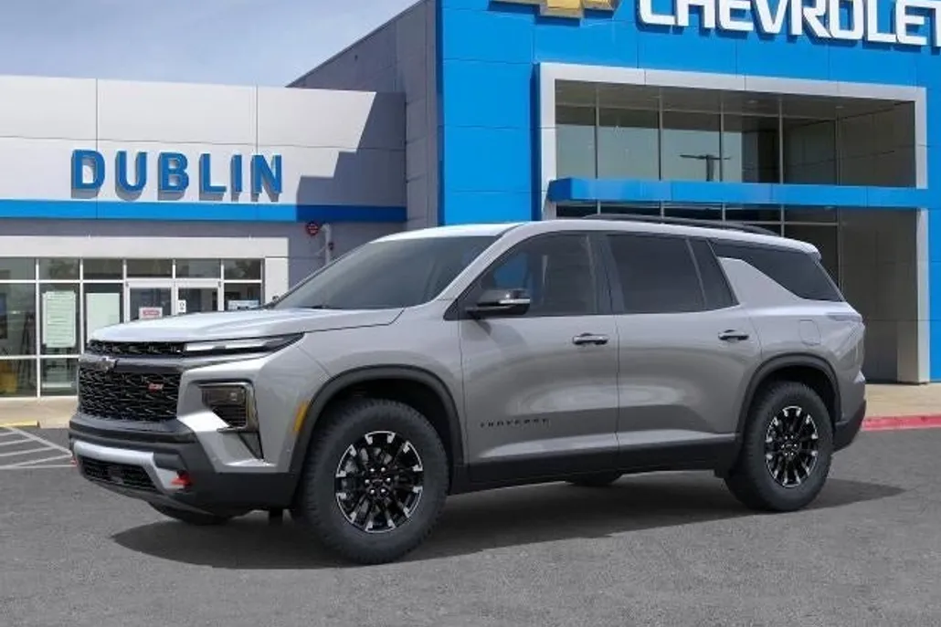 2026 Chevrolet Traverse Z71 photo 1