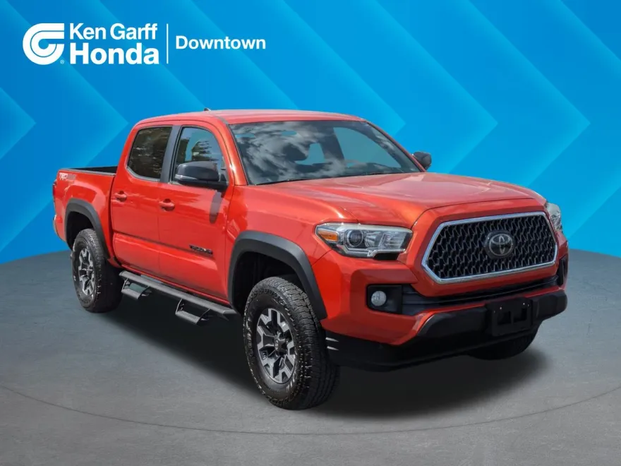 2018 Toyota Tacoma TRD Off-Road photo 1