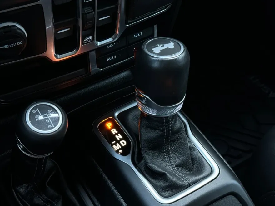 2024 Jeep Wrangler Sahara 4xe photo 19