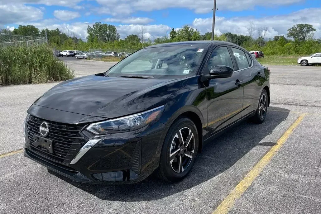2025 Nissan Sentra SV photo 1
