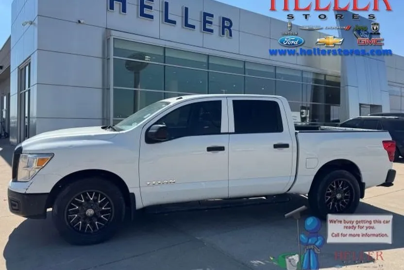 2019 Nissan Titan S photo 1