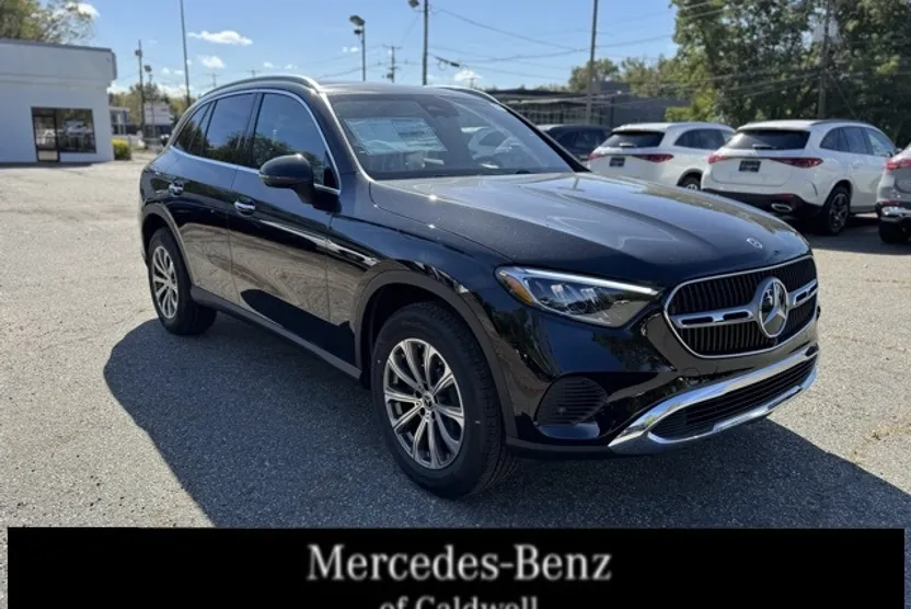 2026 Mercedes Benz GLC 300 4MATIC photo 1