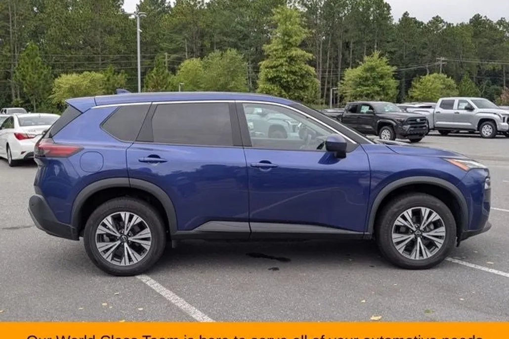 2023 Nissan Rogue SV photo 1