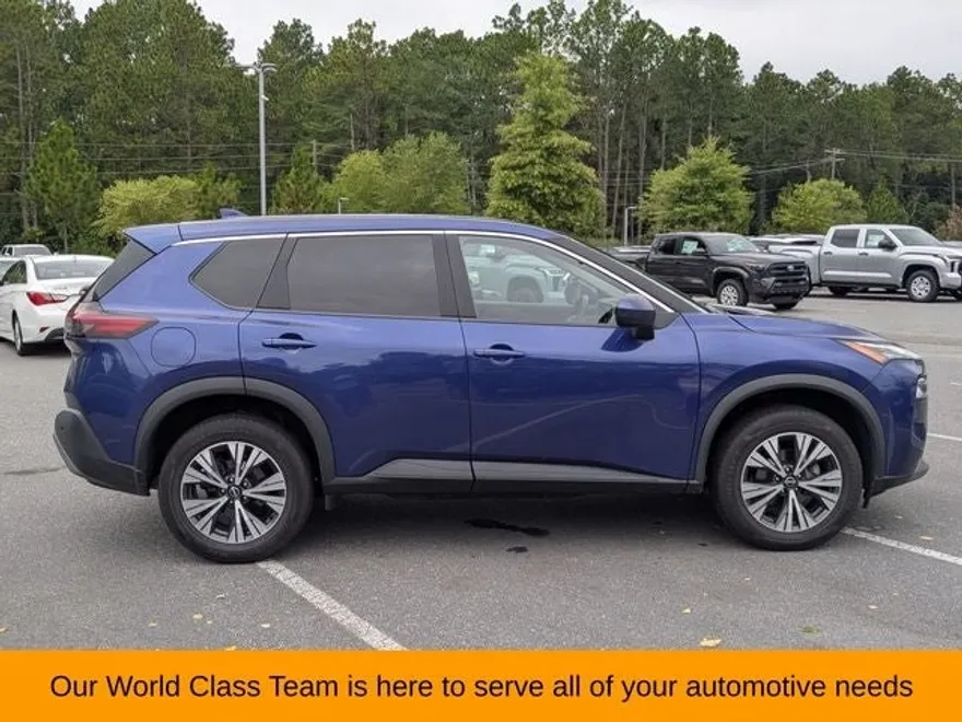 2023 Nissan Rogue SV photo 1