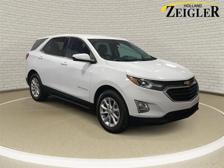 2020 Chevrolet Equinox LT photo 1