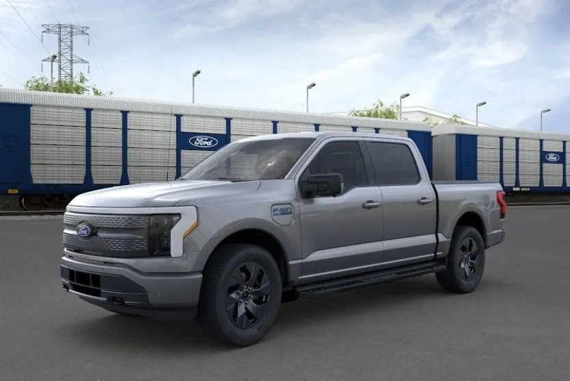 2025 Ford F-150 Lightning photo 1