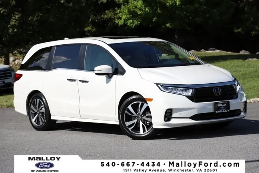 2023 Honda Odyssey Touring photo 1