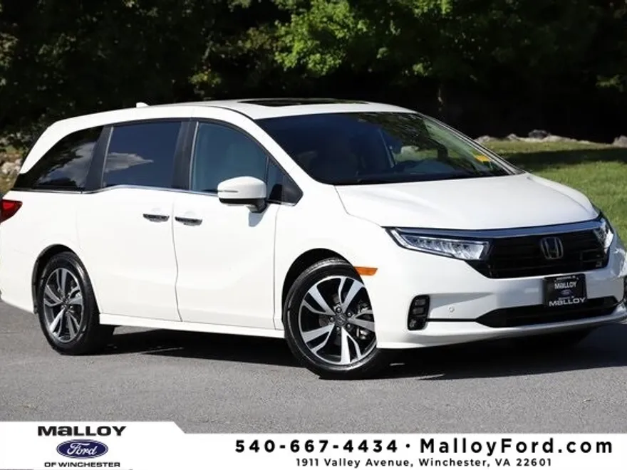 2023 Honda Odyssey Touring photo 1