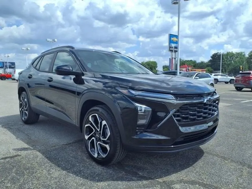 2025 Chevrolet Trax photo 1