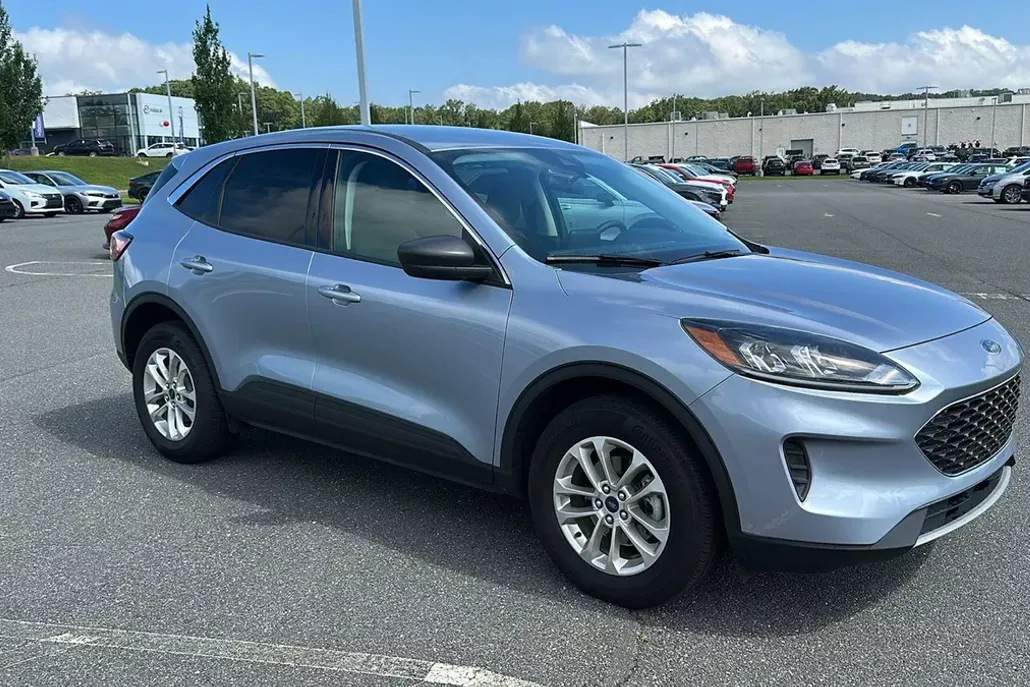 2022 Ford Escape SE photo 1