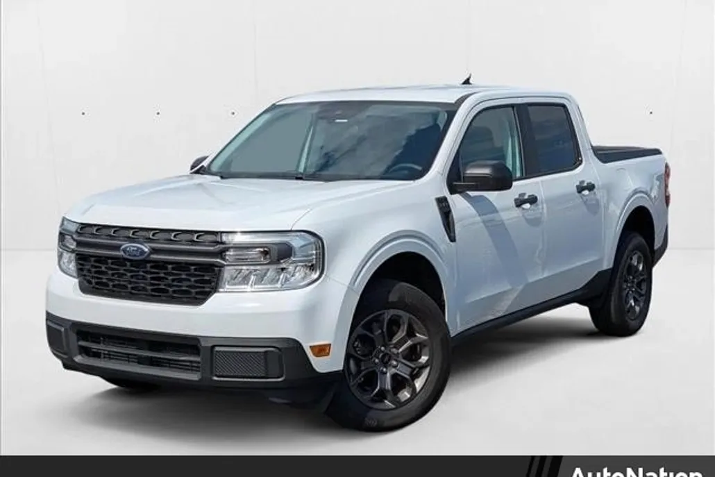 2024 Ford Maverick XLT photo 1