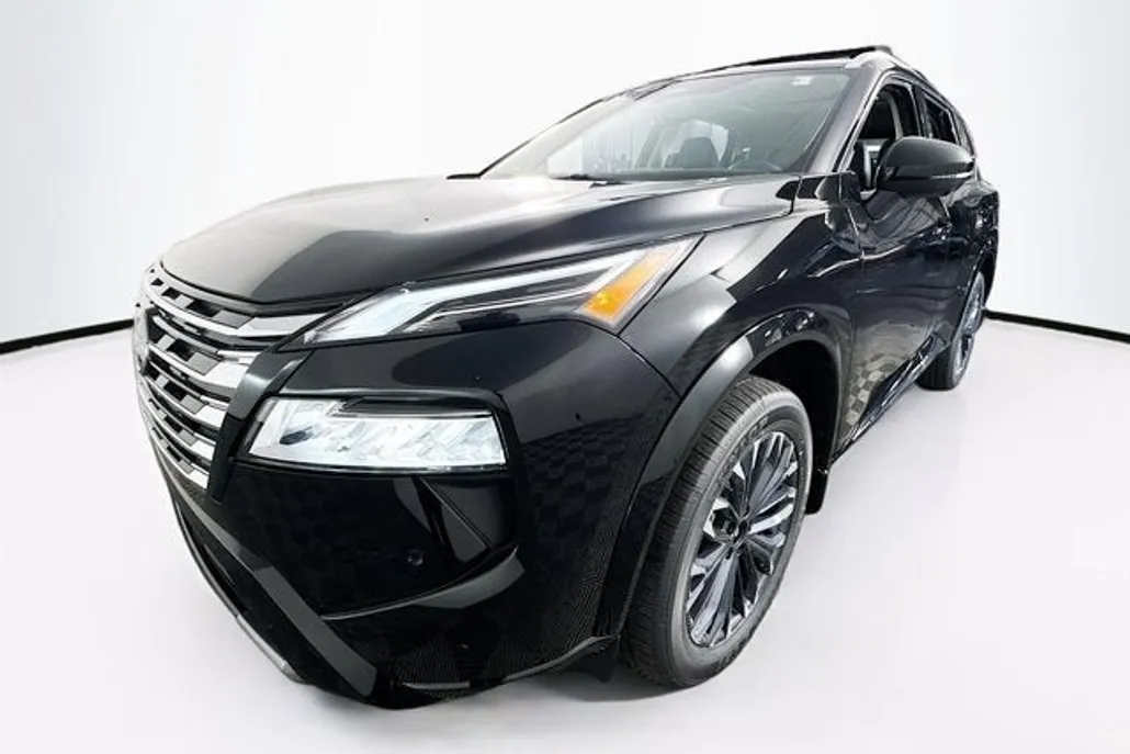 2026 Nissan Rogue Platinum photo 1