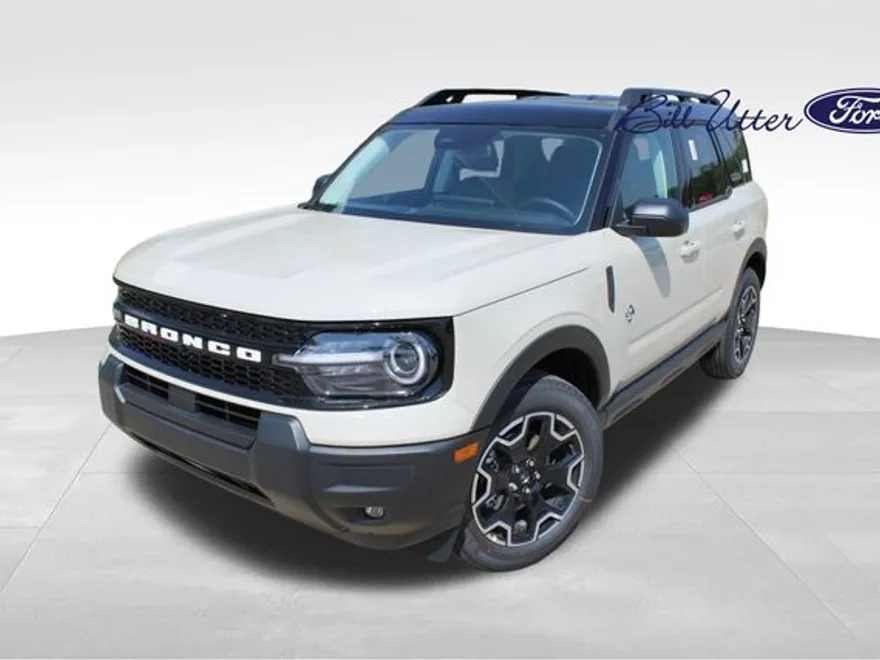 2025 Ford Bronco Sport Outer Banks photo 1