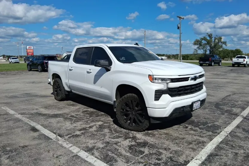 2022 Chevrolet Silverado 1500 RST photo 1
