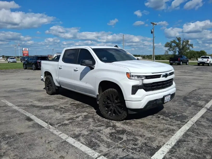 2022 Chevrolet Silverado 1500 RST photo 1