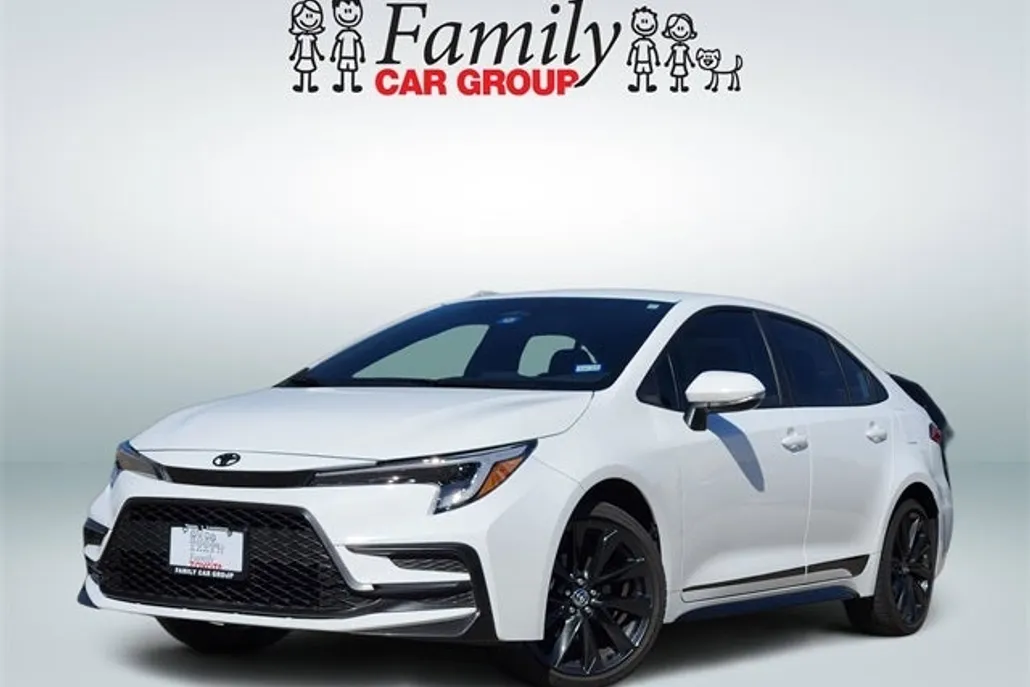 2024 Toyota Corolla SE photo 1