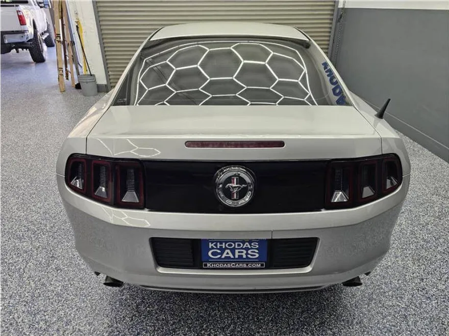 2014 Ford Mustang V6 photo 1