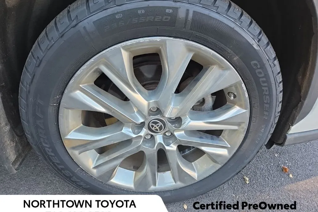 2023 Toyota Highlander Hybrid Limited photo 1