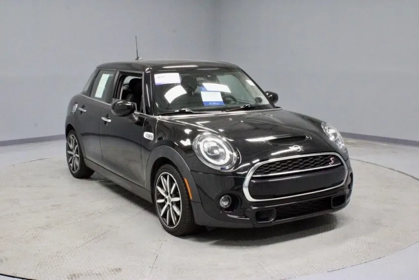 2020 Mini Cooper 4 Door Hardtop S photo 1