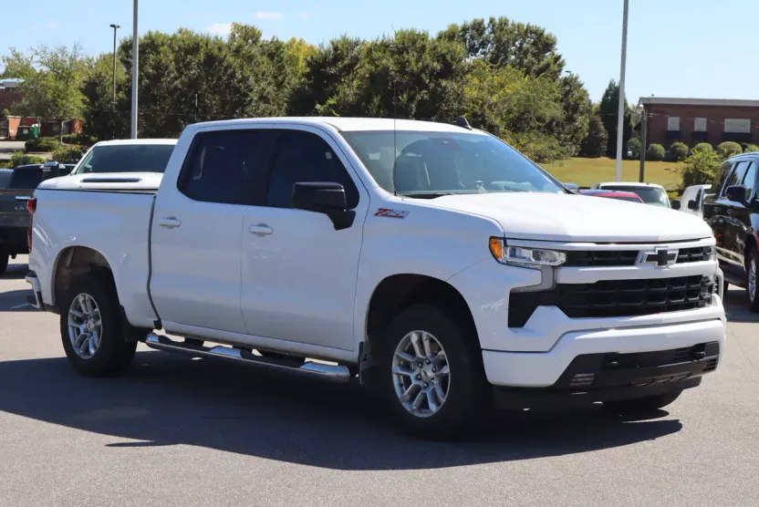 2022 Chevrolet Silverado 1500 RST photo 1