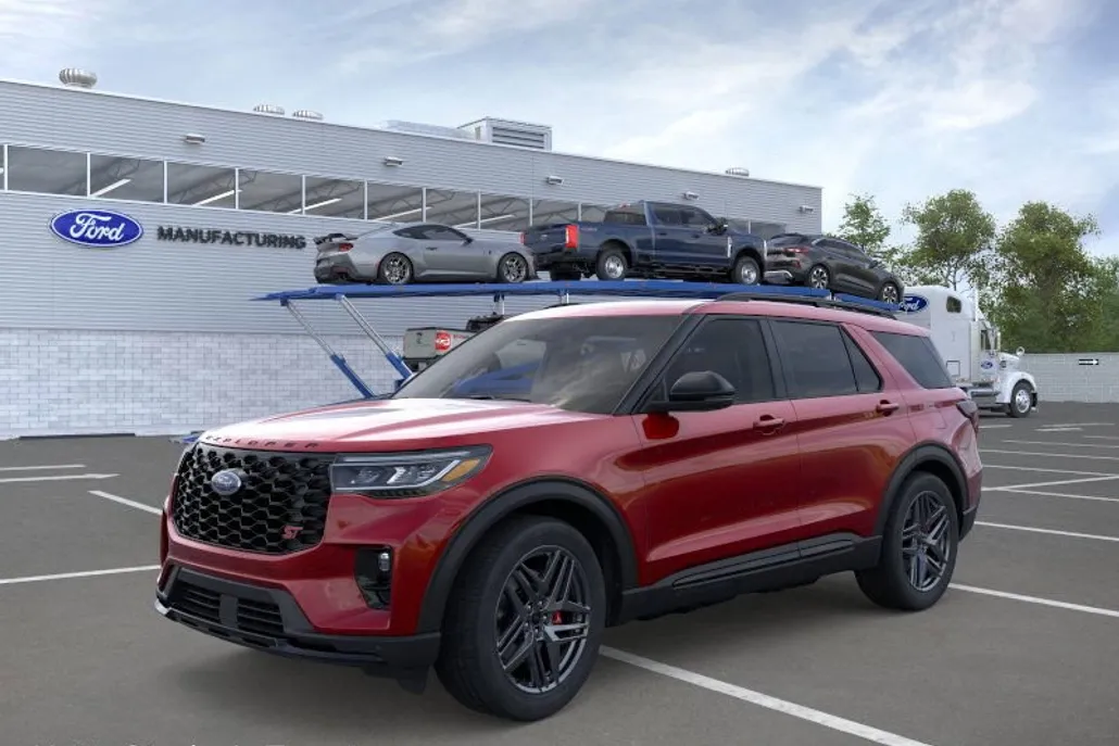 2025 Ford Explorer ST photo 1