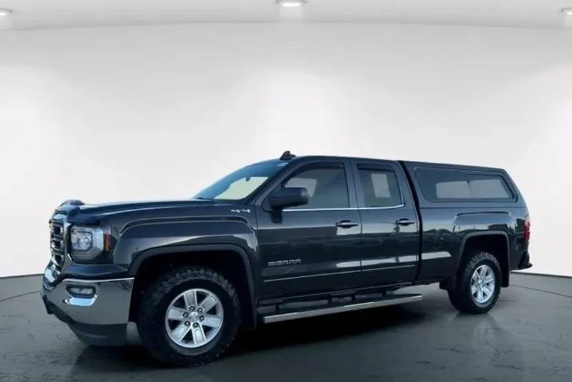 2016 Gmc Sierra 1500 SLE photo 1