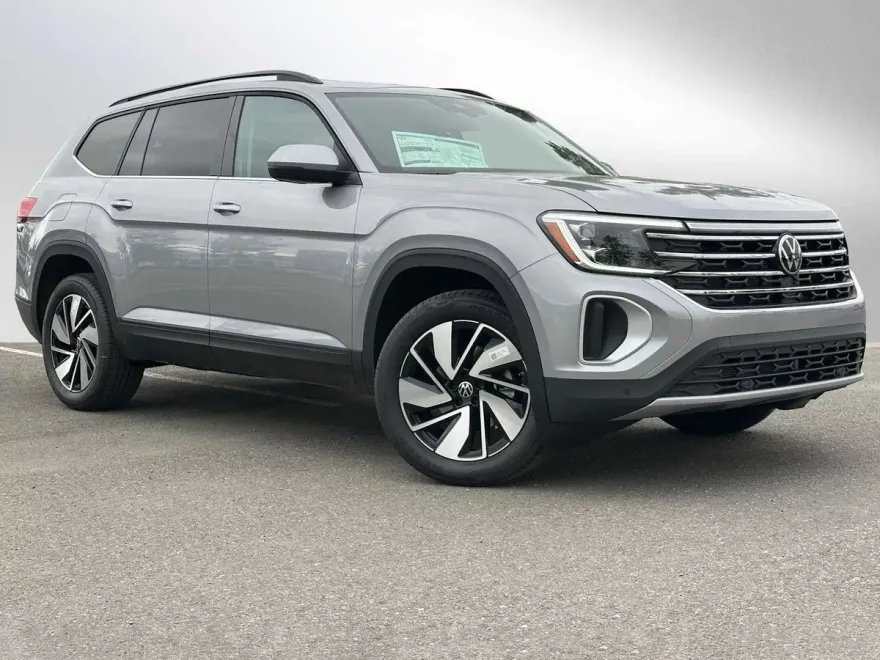 2026 Volkswagen Atlas SE Technology photo 1