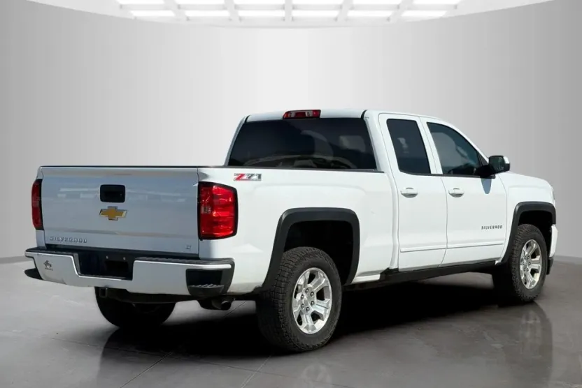 2016 Chevrolet Silverado 1500 Z71 LT photo 1