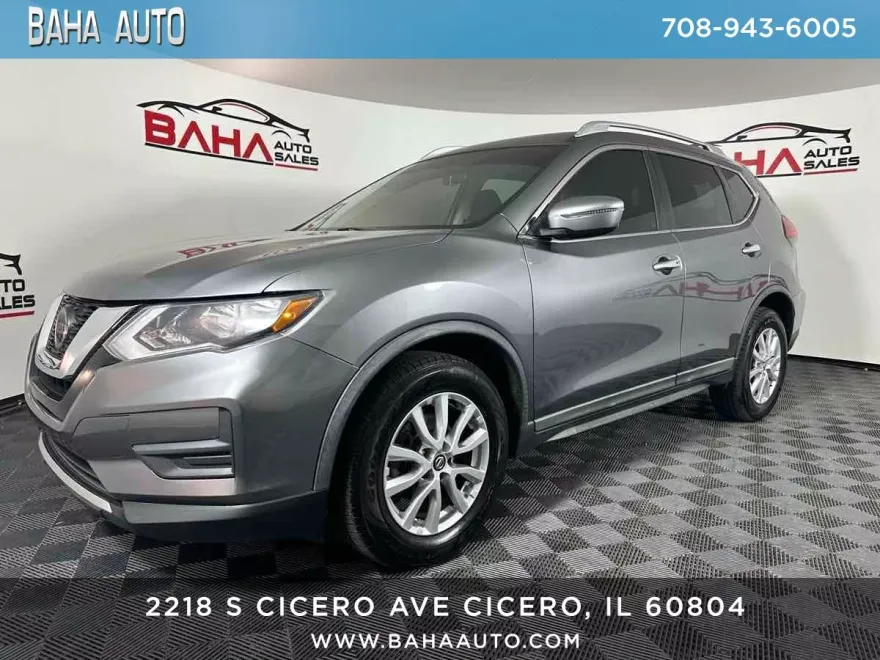 2018 Nissan Rogue SV photo 1