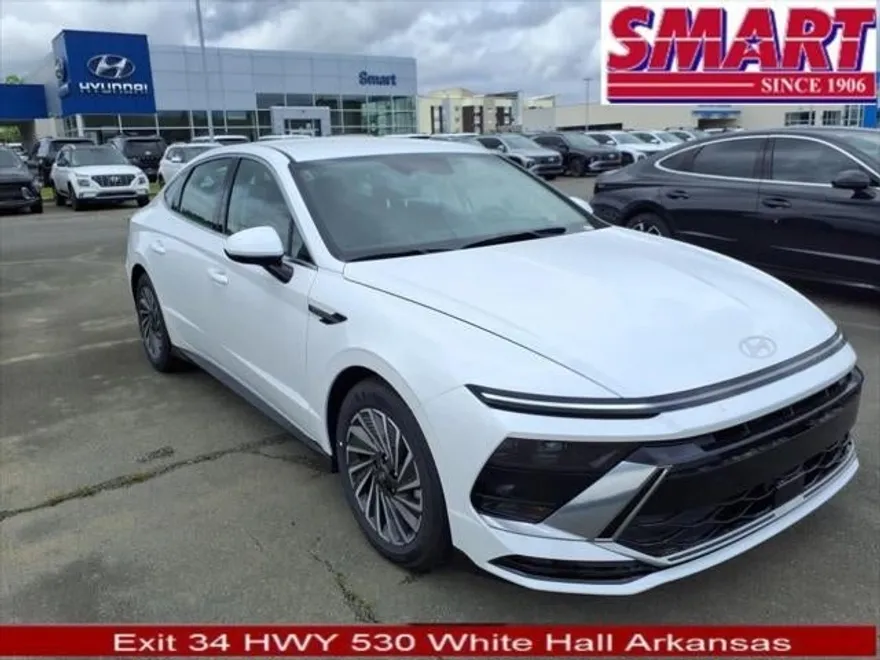 2025 Hyundai Sonata Hybrid SEL photo 1