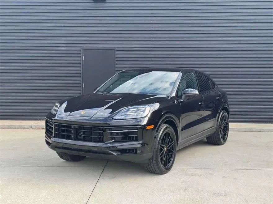 2025 Porsche Cayenne Coupe Base photo 1