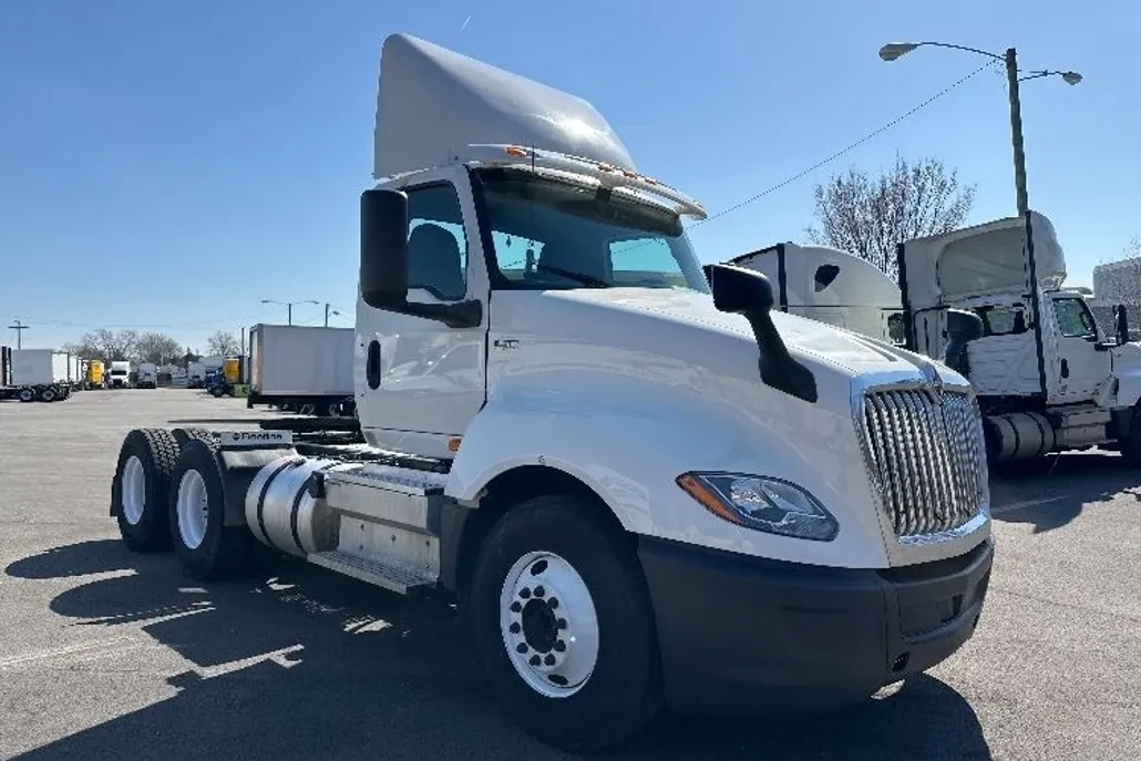 2018 International LT625 LT photo 1