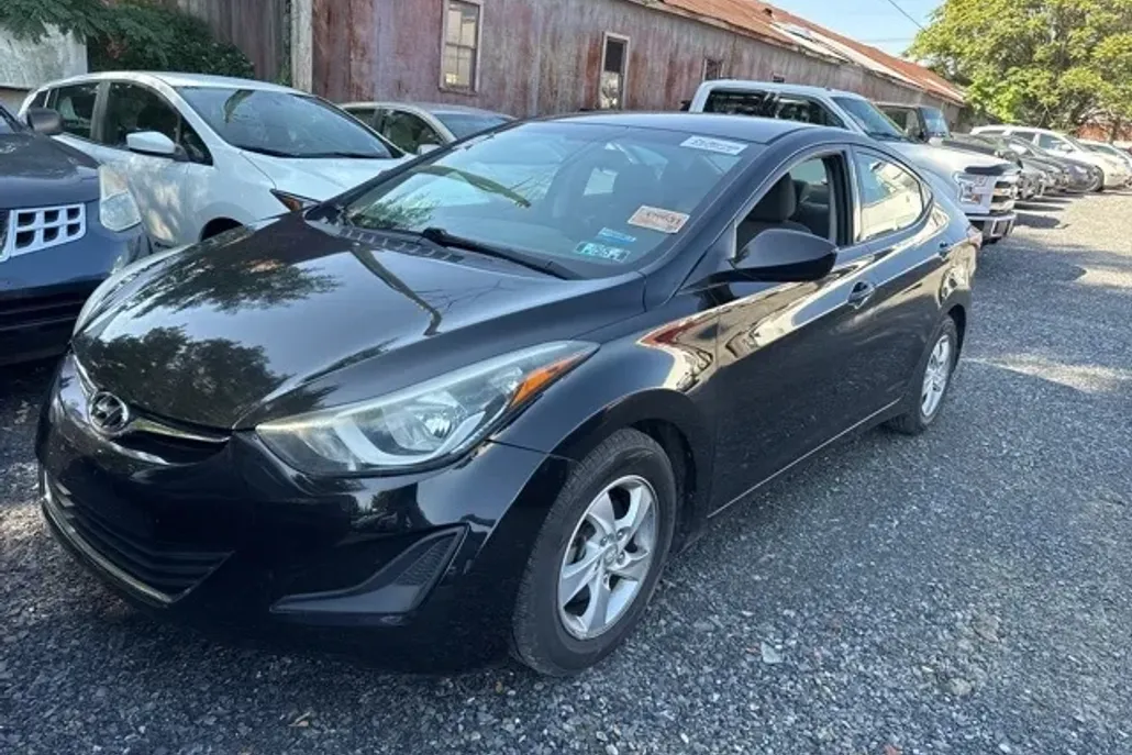 2014 Hyundai Elantra SE photo 1