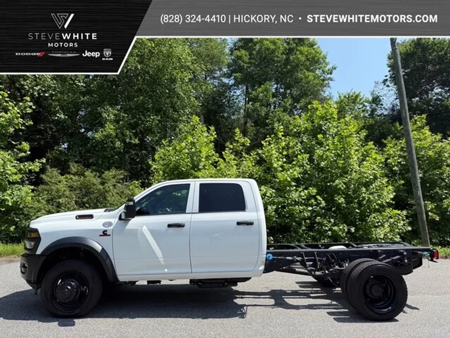 2025 Ram 5500 Tradesman photo 1