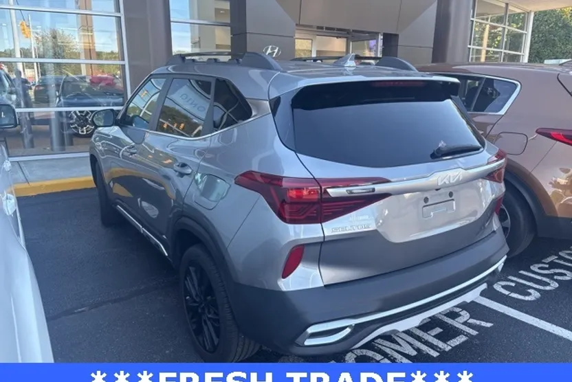 2022 Kia Seltos Nightfall Edition photo 1