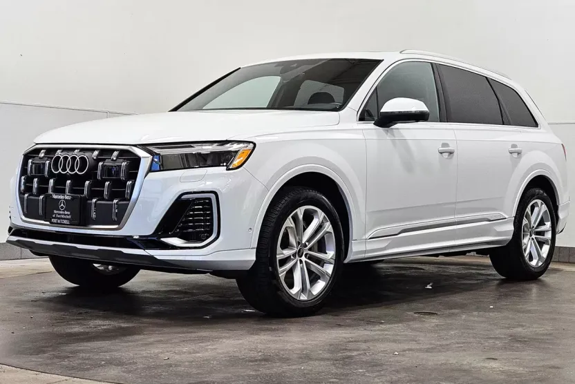 2025 Audi Q7 55 Premium Plus photo 1