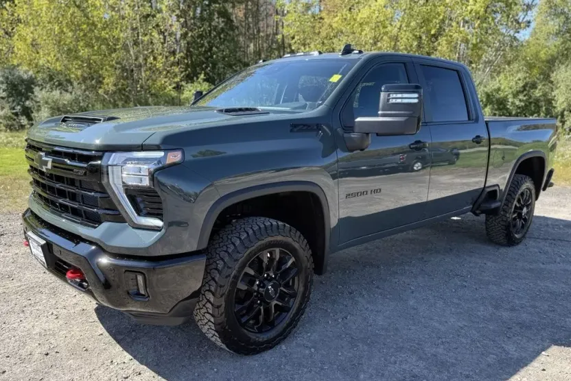 2026 Chevrolet Silverado 2500HD LT photo 1
