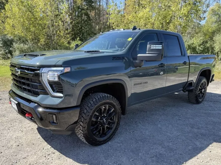 2026 Chevrolet Silverado 2500HD LT photo 1