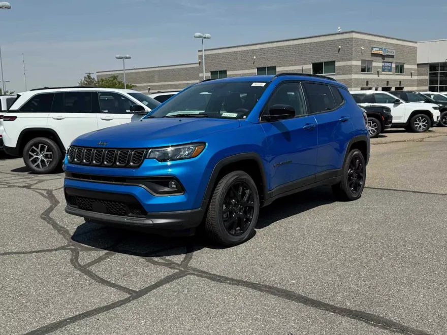 2025 Jeep Compass Latitude Altitude Special Edition photo 1