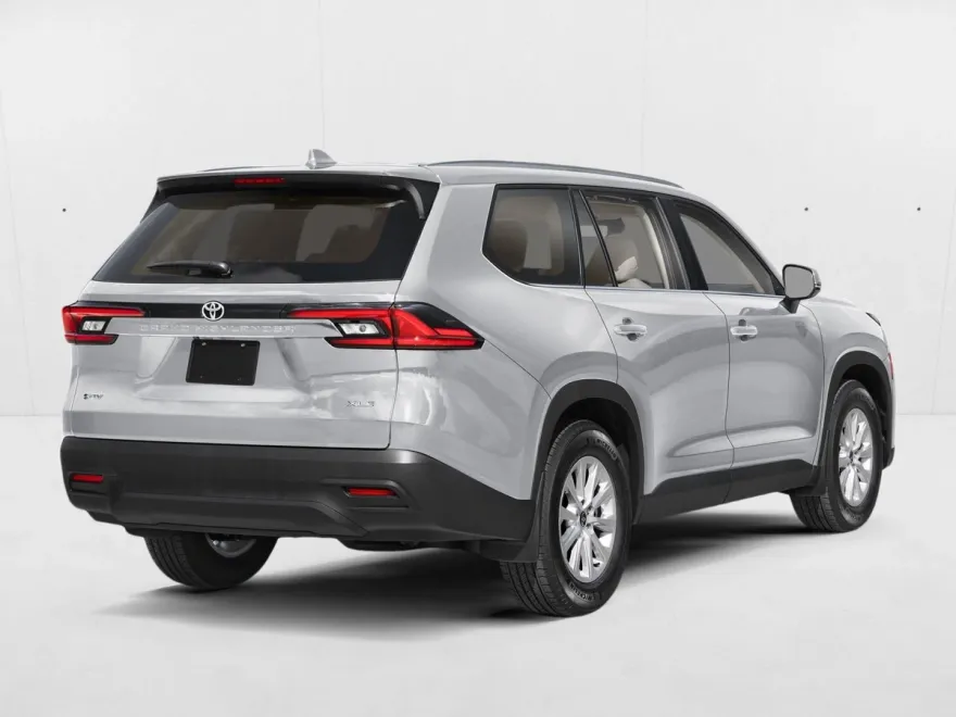 2026 Toyota Highlander XLE Hybrid photo 1