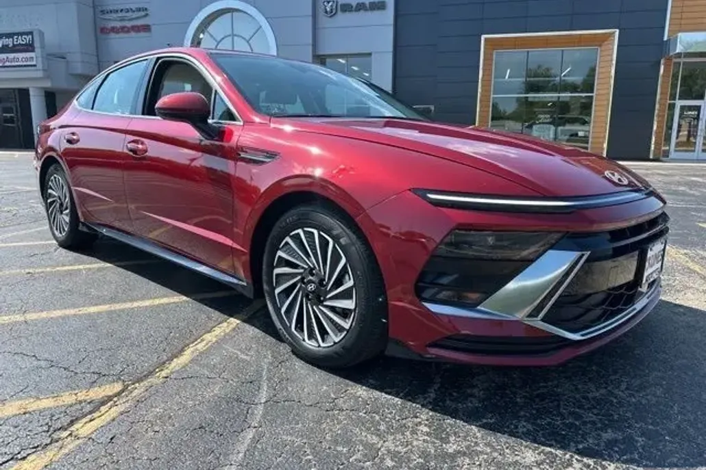 2024 Hyundai Sonata Hybrid SEL photo 1
