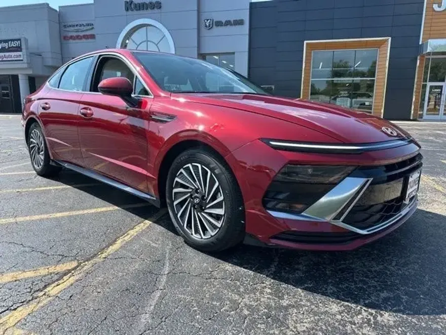 2024 Hyundai Sonata Hybrid SEL photo 1