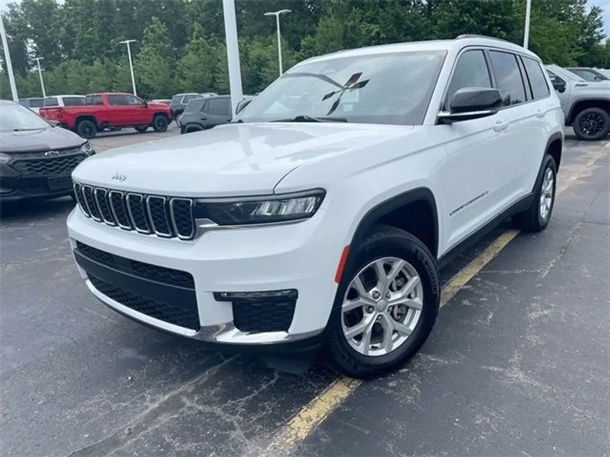 2023 Jeep Grand Cherokee Limited photo 1