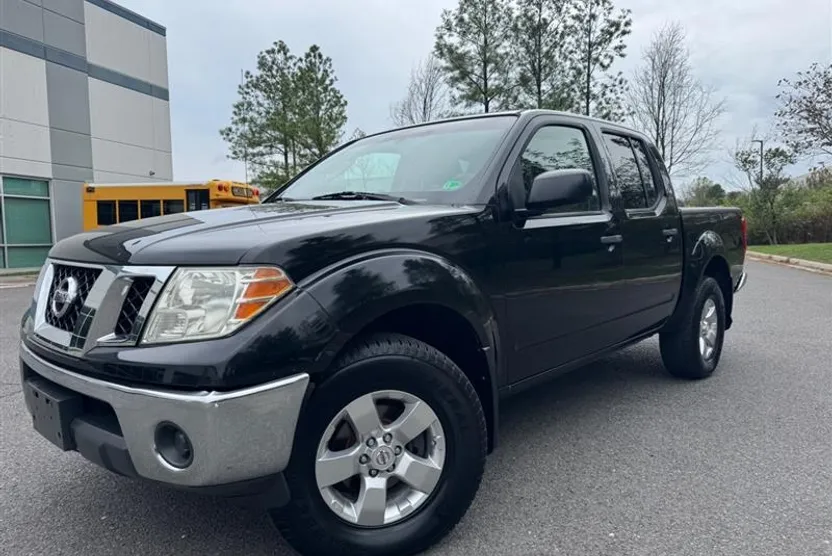 2009 Nissan Frontier SE photo 1