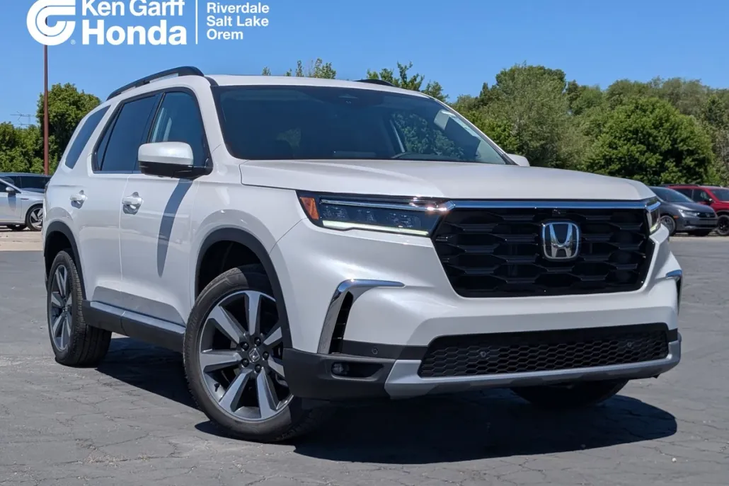 2025 Honda Pilot Elite photo 1